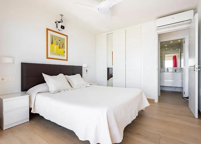 Apartamento Beachfront -- New Luxury -- 1ª Linea Playa -- Center -- Private Parking -- Panoramic Sea Views -- *