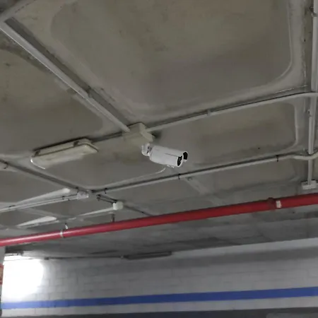 Beachfront Luxury: Sea View *