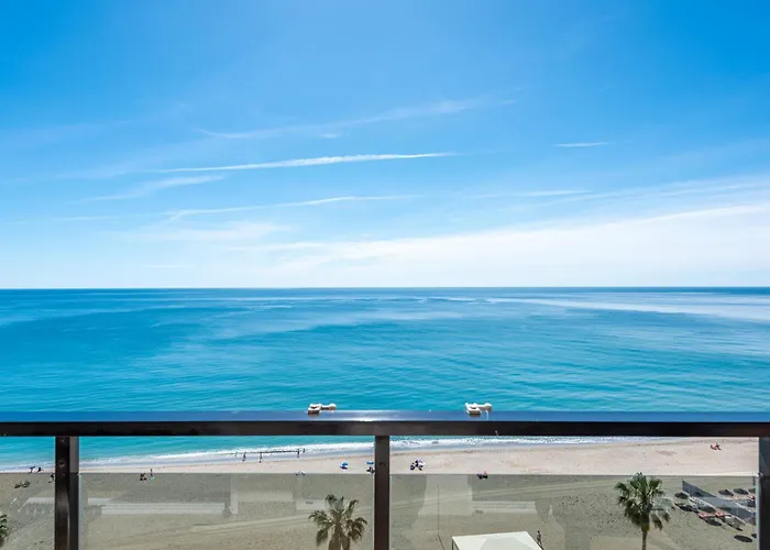Apartment Beachfront Luxury: Sea View Fuengirola