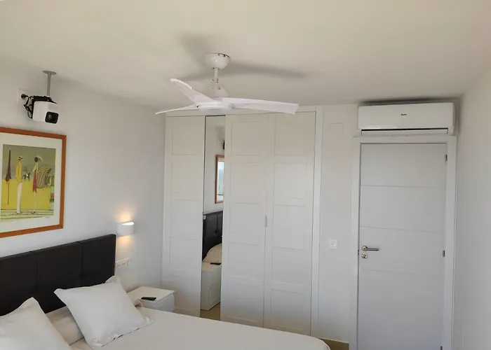 Beachfront -- New Luxury -- 1ª Linea Playa -- Center -- Private Parking -- Panoramic Sea Views -- Lägenhet